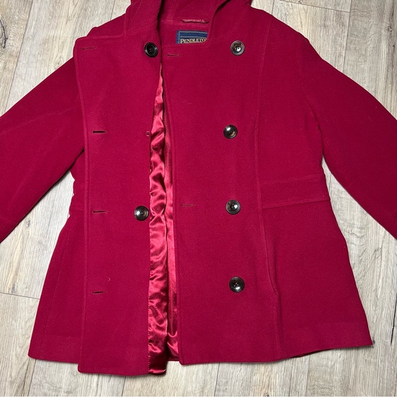 Pendleton Red Pea Coat with Hood and Double-Breasted Design - Picture 5 of 15